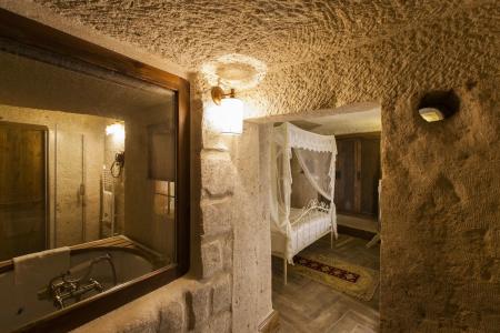 Minia Cave - 13
