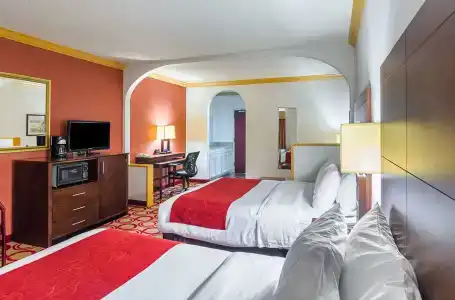 Quality Suites - 4