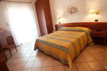 Romantic - 4