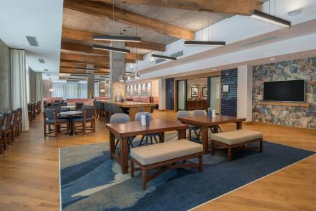 Hampton Inn And Suites By Hilton Portland-Pearl District - 16