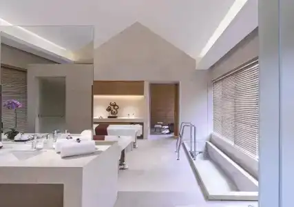 Sheraton Grand Hangzhou Wetland Park Resort - 8