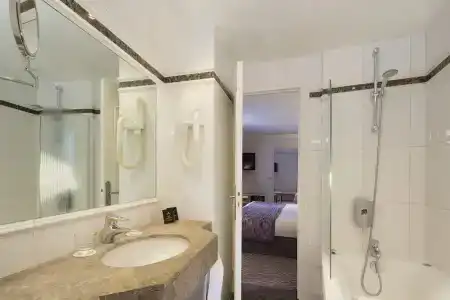 Hôtel Victor Hugo Paris Kléber - 35