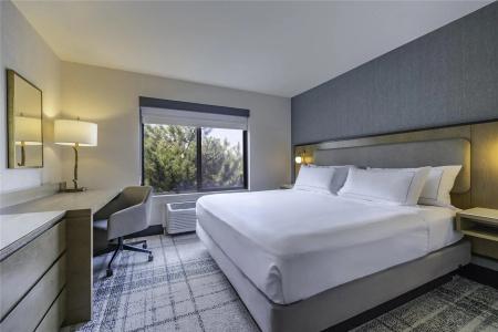 DoubleTree by Hilton - 45