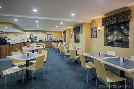 Quality Inn - Hwy 76 Central - 18
