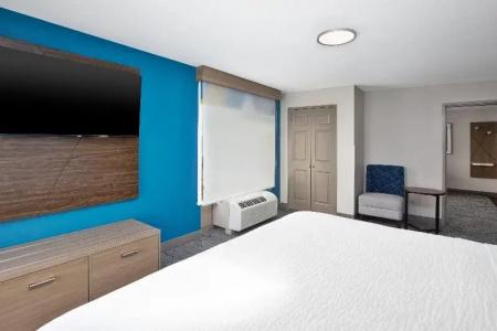 Holiday Inn Express & Suites Nw - Park Place, An Ihg - 56