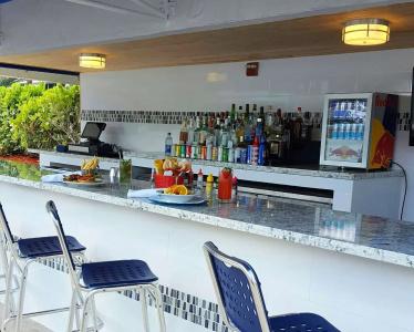 Best Western Plus Atlantic Beach Resort - 14