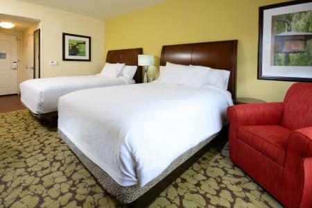 Hilton Garden Inn Airport - 2
