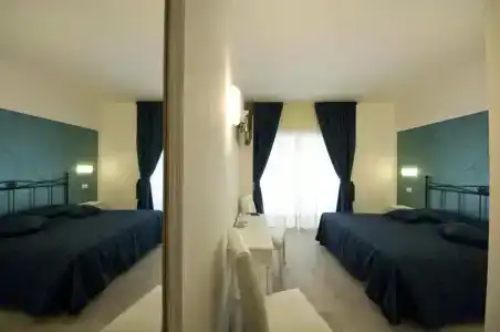 Atlantis Inn Roma - 11
