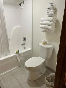 Seven Gables Inn - 3