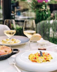 Four Seasons George v Paris - 14