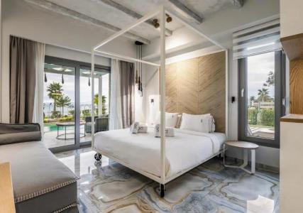 Blue Carpet Luxury Suites - 137