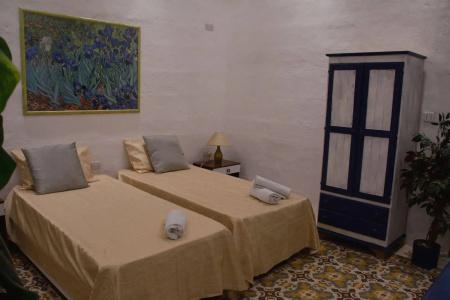 Lh Bed & Breakfast, - 3