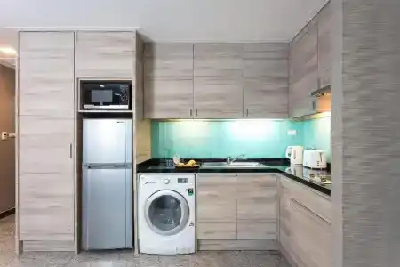 Adelphi Suites Bangkok - Sha Extra Plus - 108