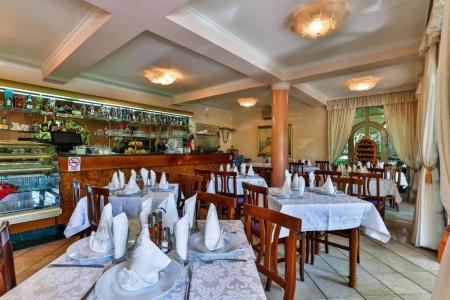 Villa Velzon Guesthouse - 13