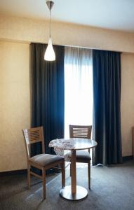 Alexandros Boutique - 170