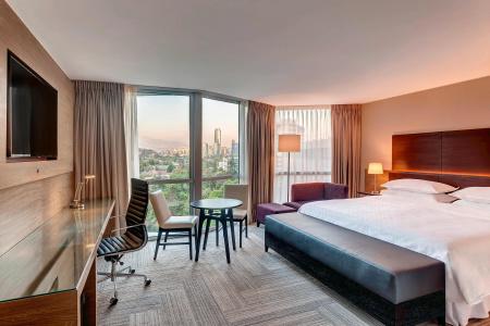 Sheraton & Convention Center - 5