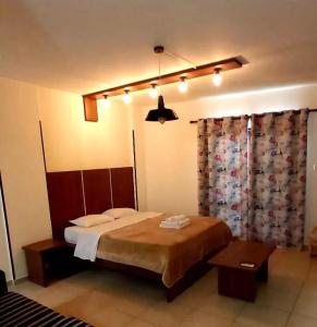 Lakis Court - 25