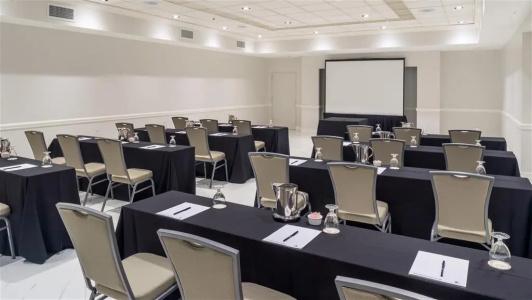 DoubleTree by Hilton Grand Biscayne Bay - 19