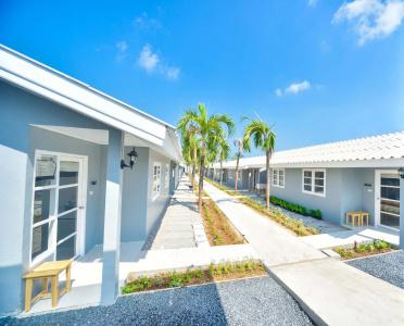 1715 House & Caff Resort, Phuket - 19