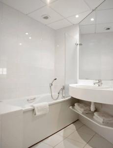 Hôtel Jeanne d'Arc - 8