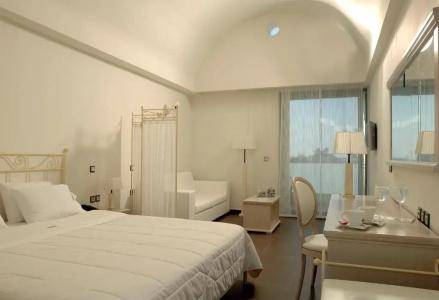Angela Suites Boutique - 111