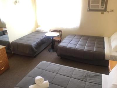 St Georges Motor Inn - 88