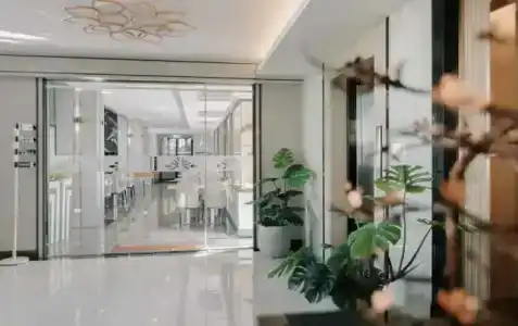 Arista Ubon - 7