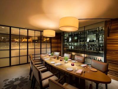 Hilton - 13