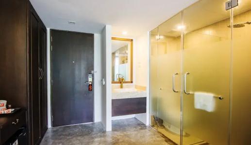 B2 Premier Resort - 24