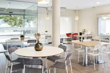 b&b Figueres - 16