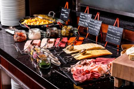 Courtyard by Marriott Prague City - 11