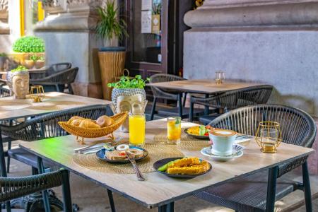 Andrassy Thai - 13