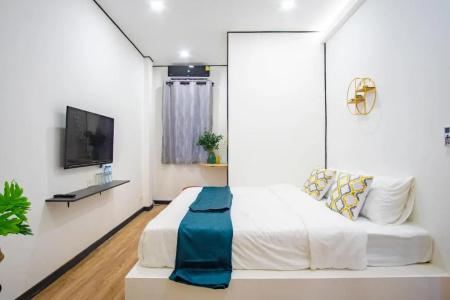 Isara Boutique And Cafe - 57
