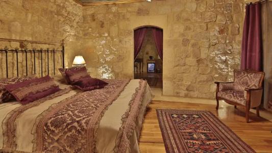 Golden Cave Suites - 108
