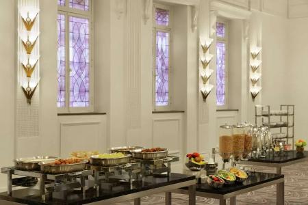 Hilton New Orleans / St. Charles Avenue - 10