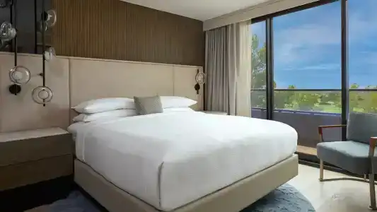 Vea, a Marriott & Spa - 92