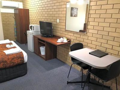 Chermside Motor Inn - 52