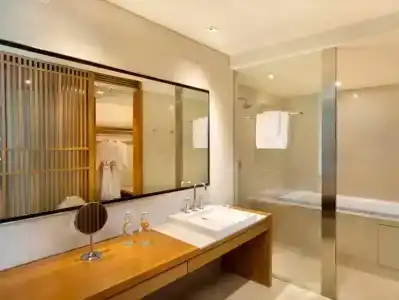 Maduzi, Bangkok - 102