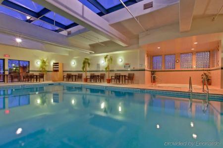 Rodeway Inn & Suites - 14