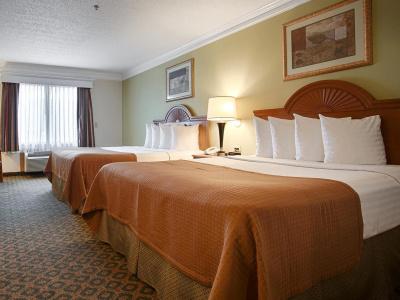 Best Western West - 69