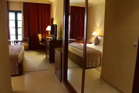 Hôtel Le Consul - 41