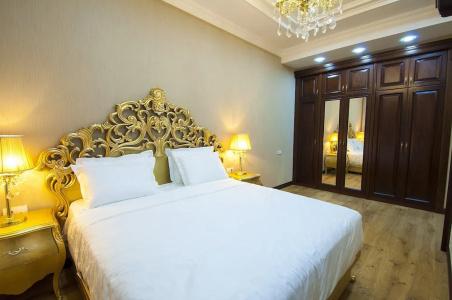 Royal Residence - 310