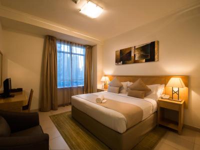 Oaks Liwa Heights Suites - 3