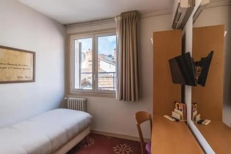 Ours Blanc - Place Victor Hugo - 43