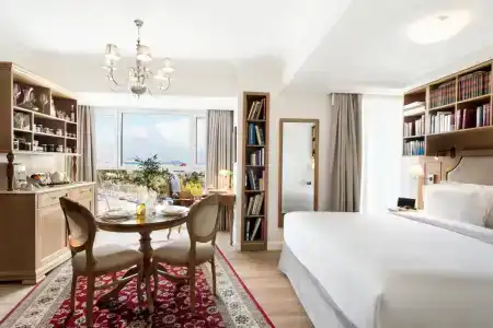 Legacy Gastro Suites - 4