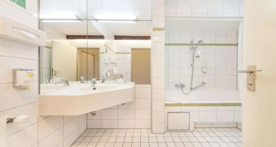 Sure by Best Western Muenchen Hauptbahnhof - 57