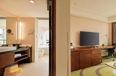 Holiday Inn Qingdao City Center, An Ihg - 65