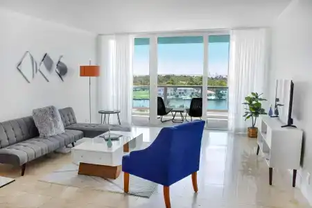 Seacoast Suites on Miami Beach - 3