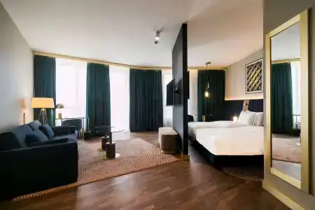 Radisson Blu - 64