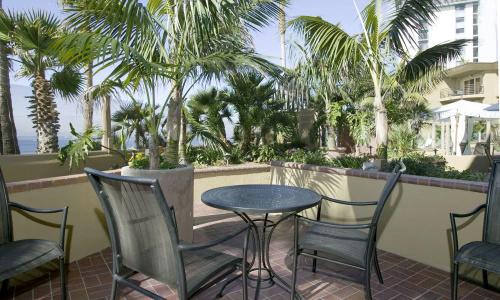 Pacific Terrace - 19
